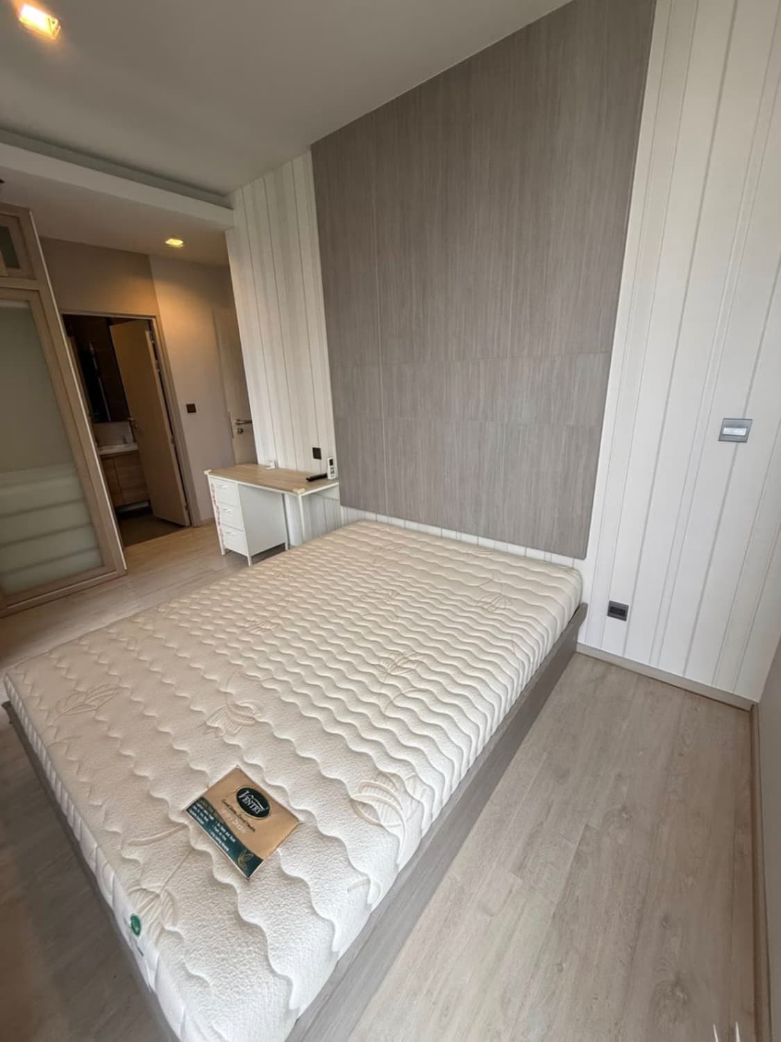 2 Bed Condo for Rent in Watthana - Image 8