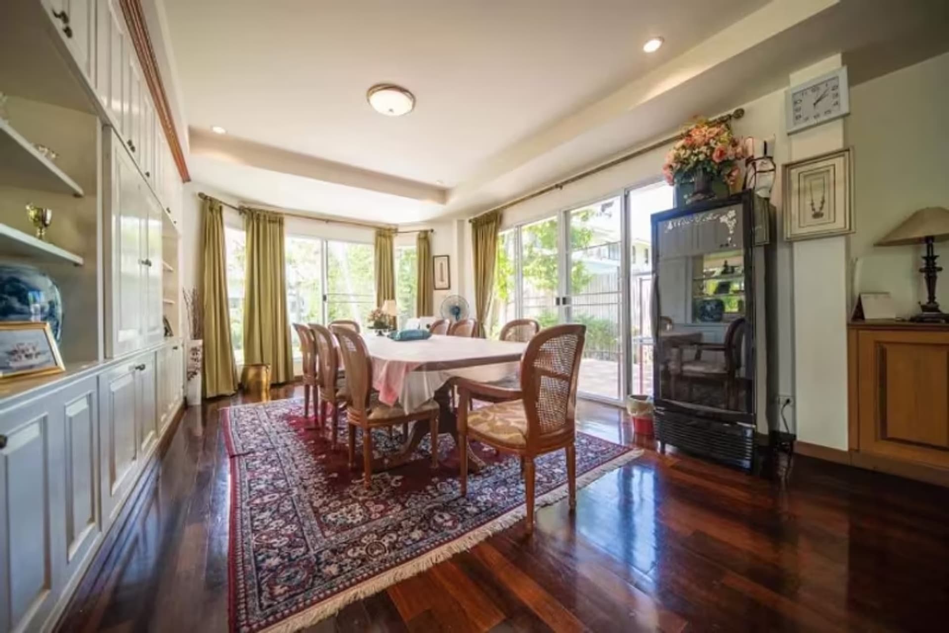 5 Bedroom House - Image 24