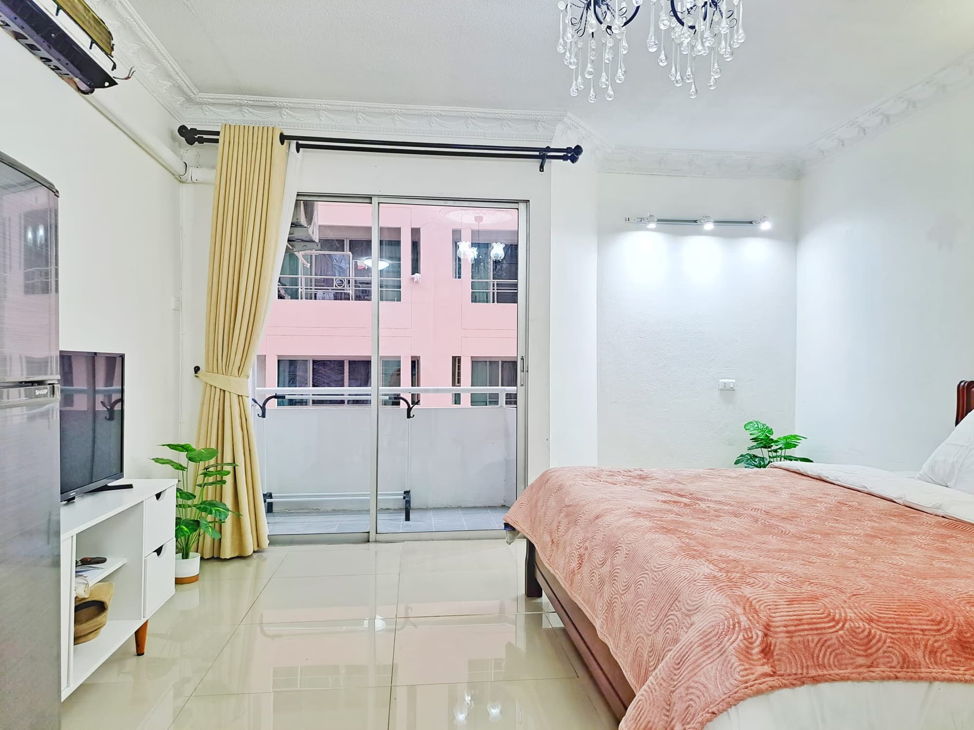 undefined Bed Condo for Sale in undefined - Image 1