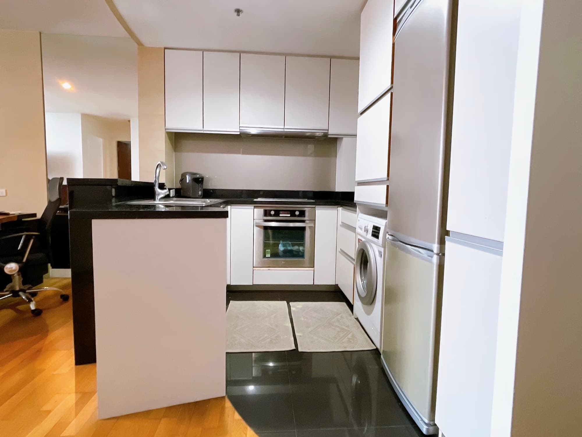 1 Bed Condo for Rent and Sale  Near Chong Nonsi BTS - Image 4