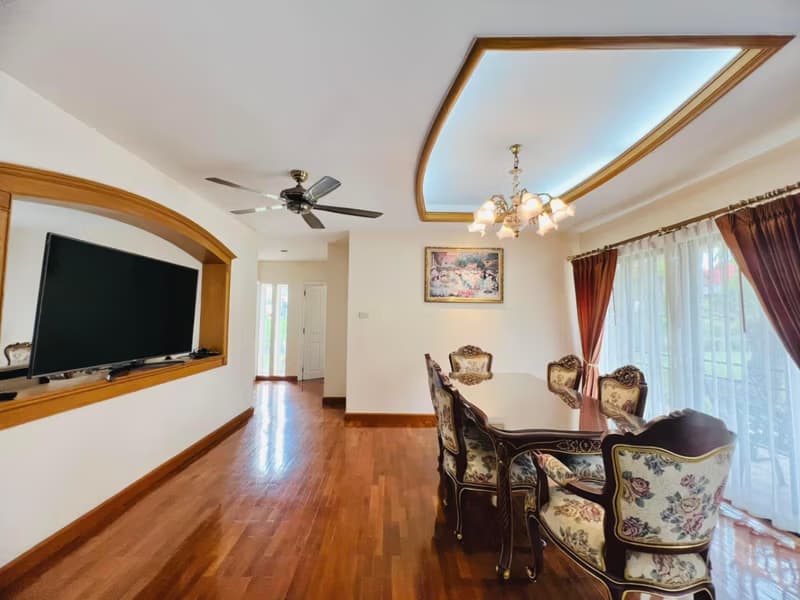 5 Bed House for Sale in Hang Dong