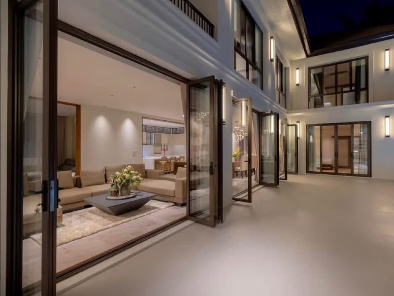 5 Bed House for Sale in Saraphi District