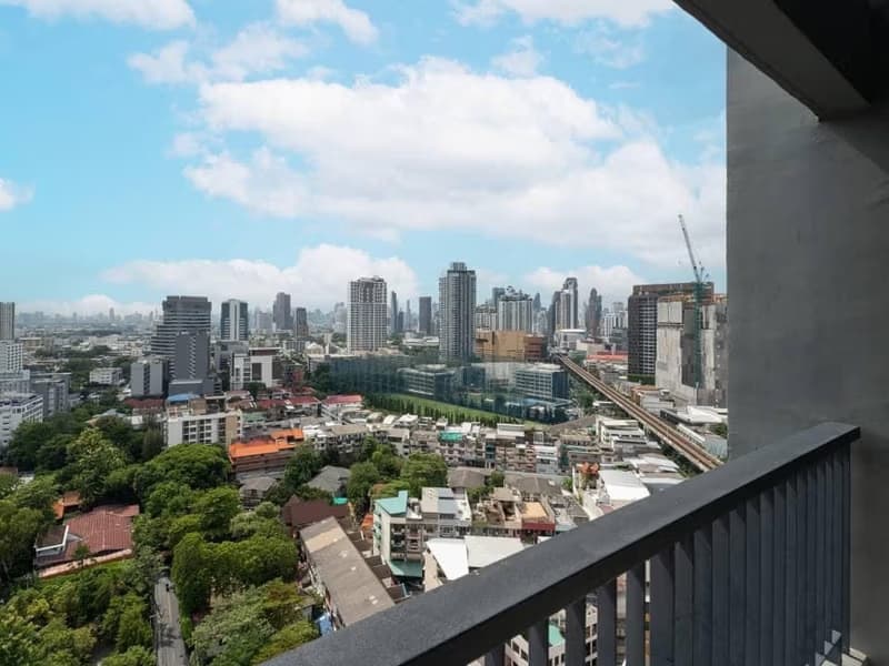 2 Bed Condo for Rent and Sale in Khlong Toei