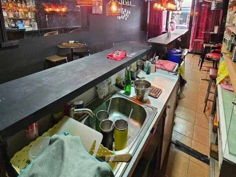 7 Bed Commercial for Rent in Khlong Toei