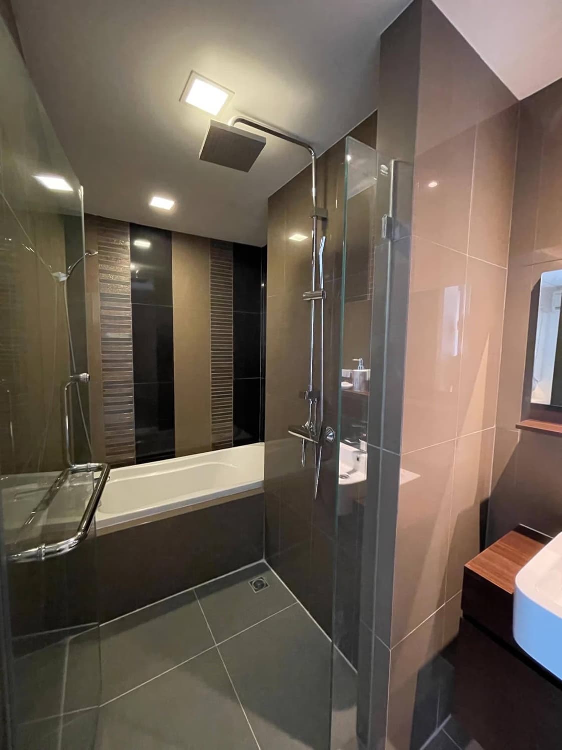 2 Bed Condo for Sale in Watthana - Image 7
