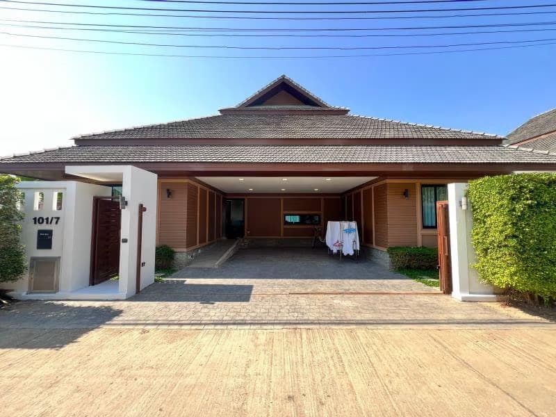 6 Bed House for Rent in Saraphi