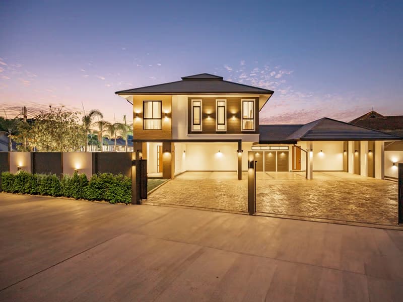 5 Bed House for Sale in Hang Dong