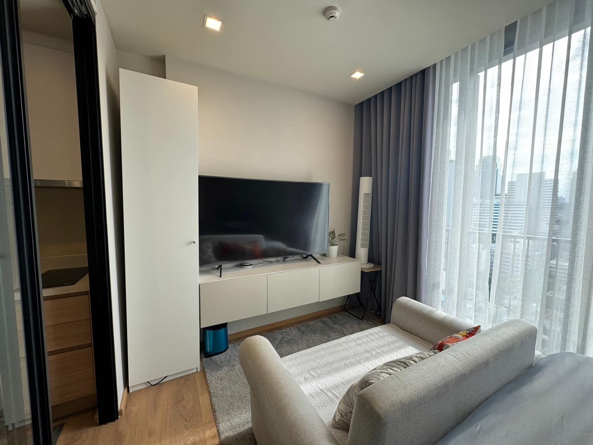 1 Bed Condo for Rent in Watthana - Image 1