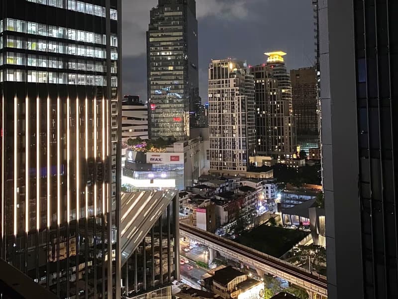 Condo for Rent at Noble Refine