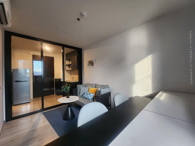 1 Bed Condo for Rent  Near Huai Khwang MRT