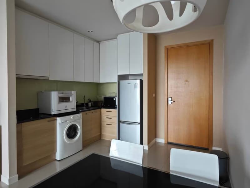 2 Bedroom Condo for Sale at Circle Condominium