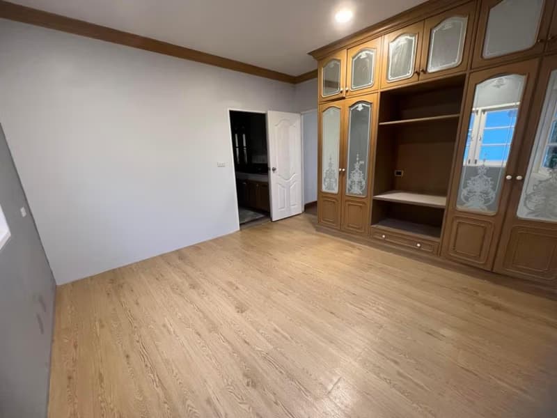 House for Sale at Evergreen Ville 