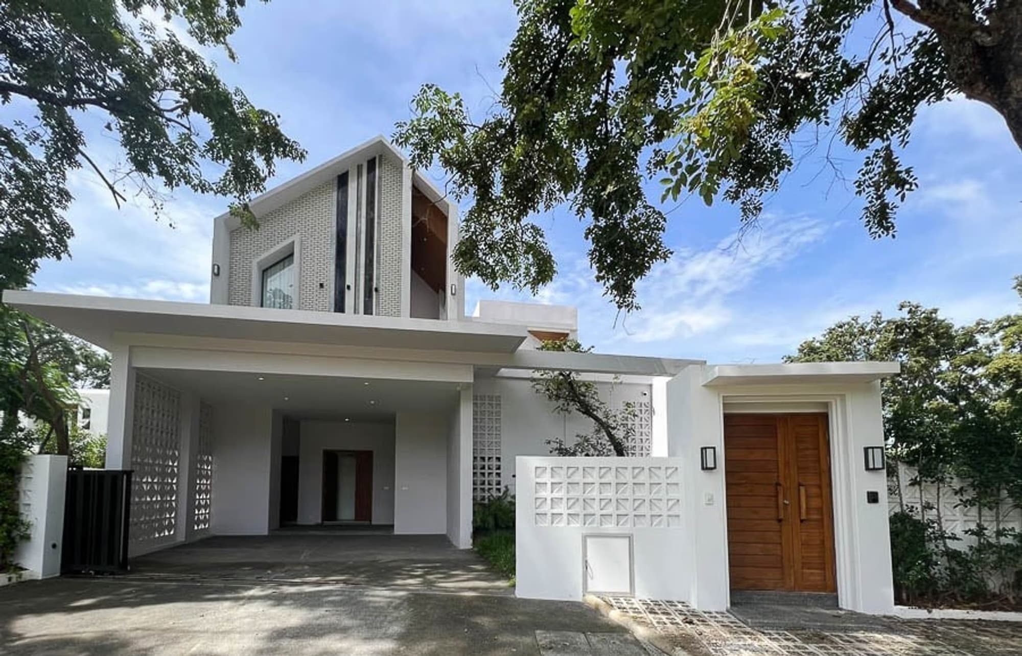 Pool Villa for Sale in San Phak Wan, Hang Dong - Image 1