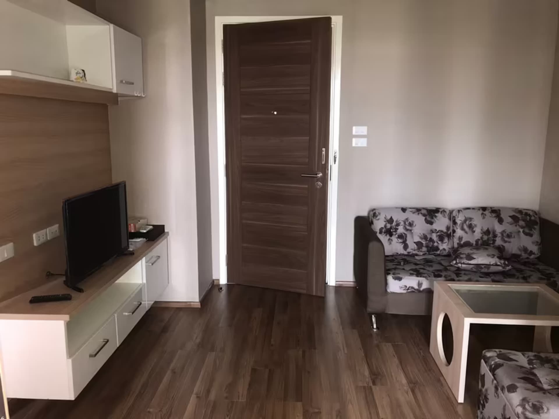 1 Bedroom Condo - Image 2