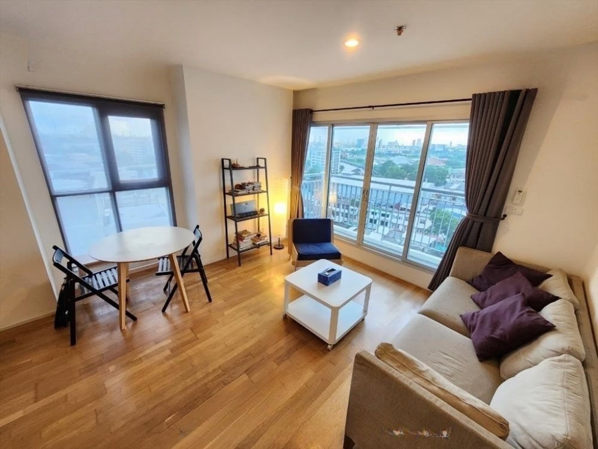 2 ห้องนอน คอนโด สำหรับ ขาย ใน Khlong Toei - Image 1