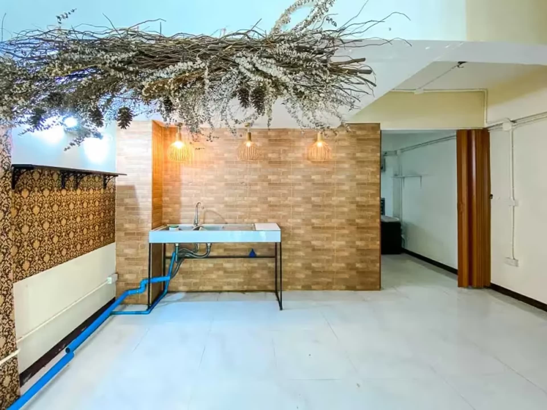 2 Bedroom House - Image 6