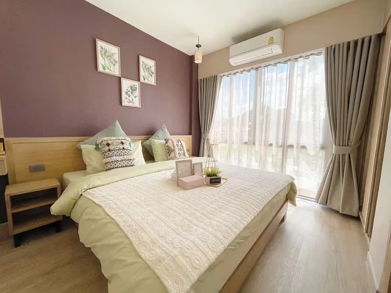 1 Bedroom Condo