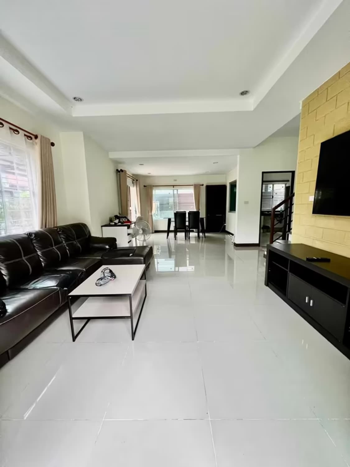  - Image 4