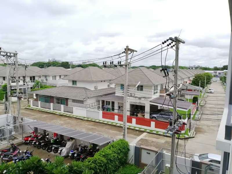 Condo for Rent at One Plus Nineteen 4 Condominium