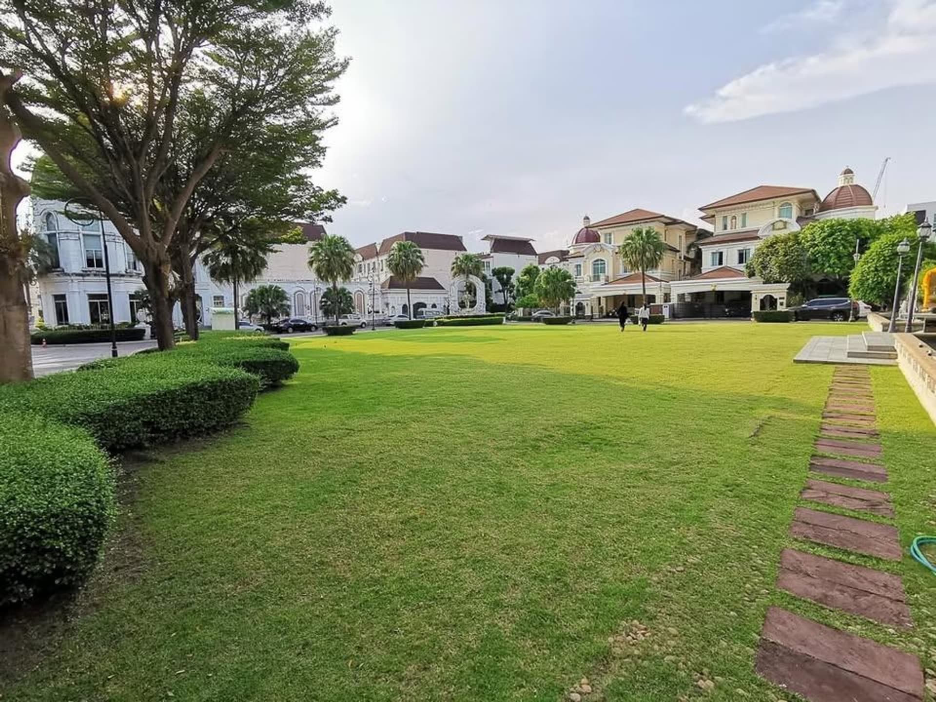 5 Bed Townhouse for Rent in Yan Nawa - Image 20