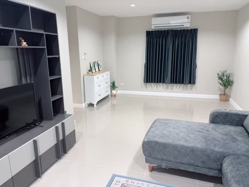 3 Bed House for Rent in San Kamphaeng