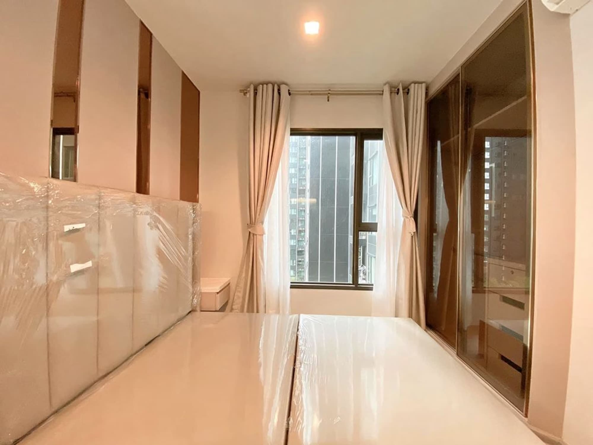 Condo for Rent at Life Asoke - Rama 9 - Image 8