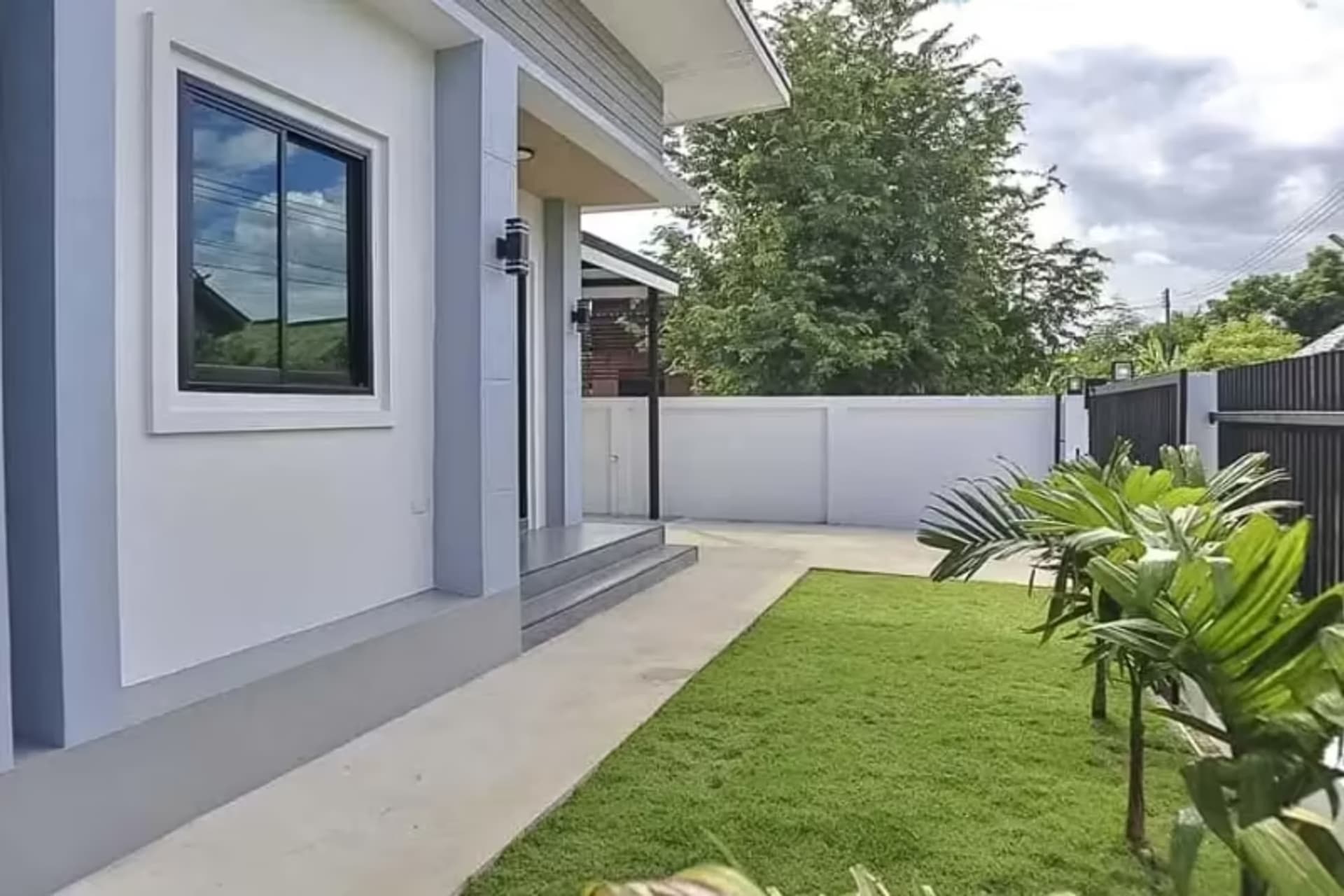 2 Bedroom House - Image 4