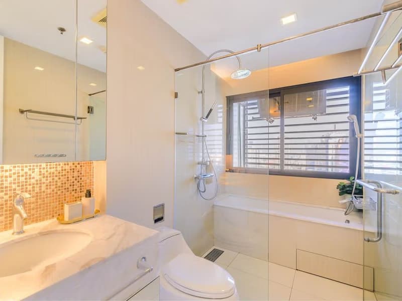 2 Bed Condo for Rent and Sale  Near Makkasan ARL