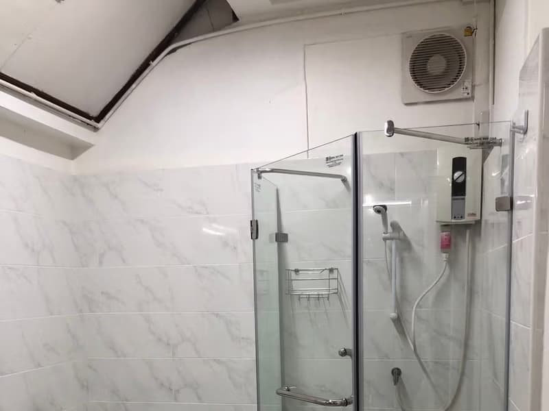 Townhouse for rent in Changklan close to Shang gri la hotel
