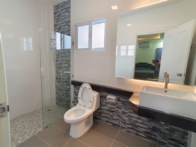 4 Bed House for Rent in San Sai
