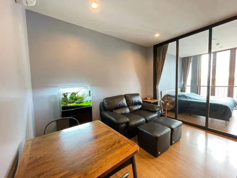1 Bedroom Condo
