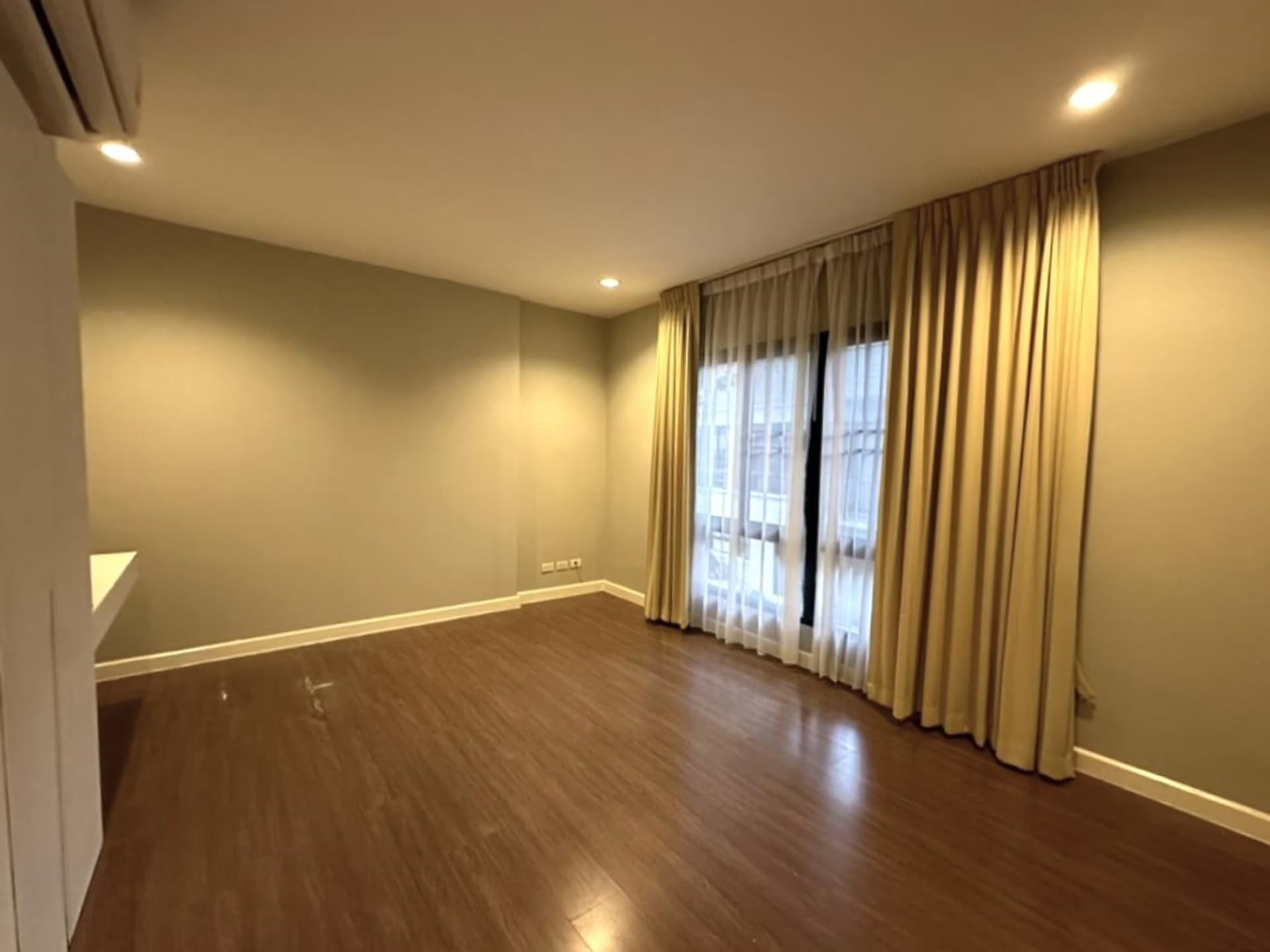 2 Bed House for Rent in Watthana - Image 5