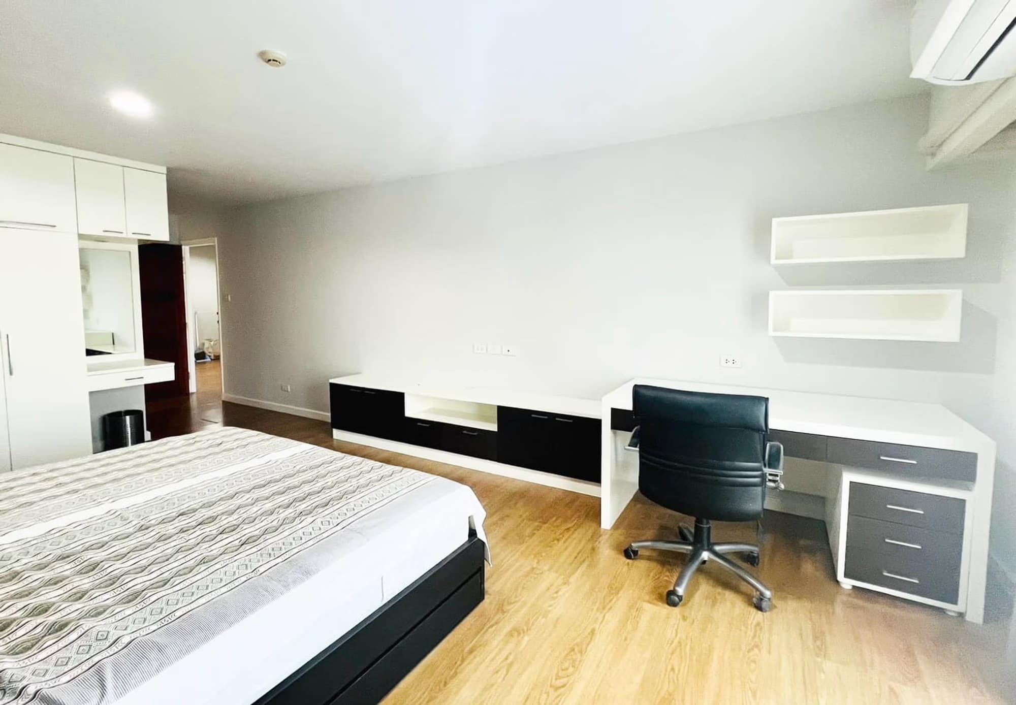 2 Bed Condo for Rent in Mueang Chiang Mai - Image 7