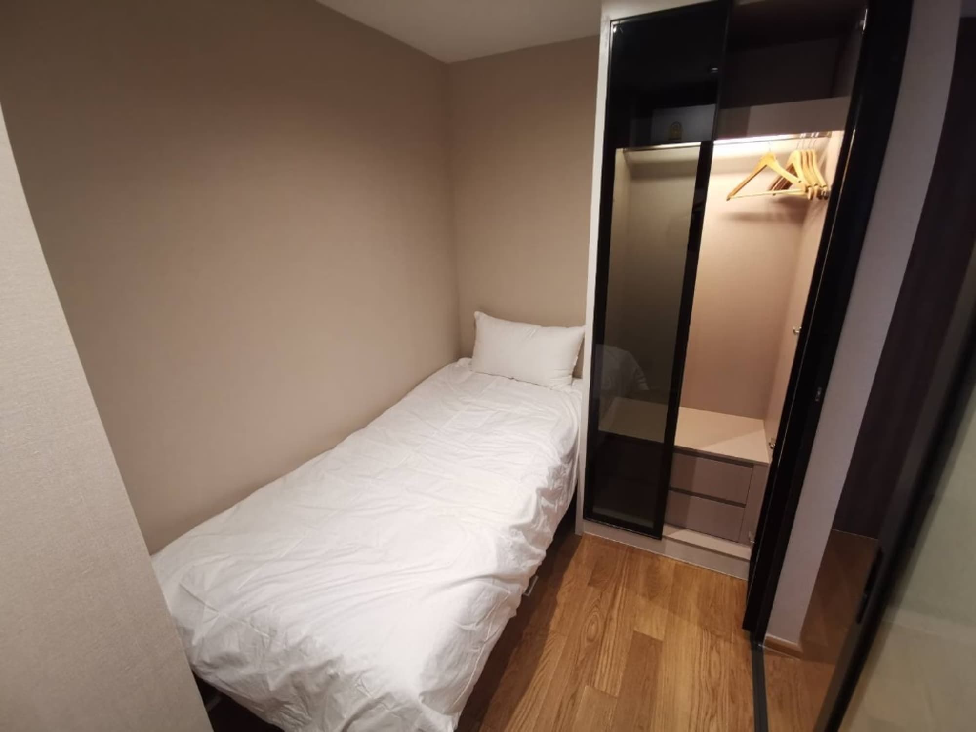 2 Bed Condo for Sale in Bang Rak - Image 5