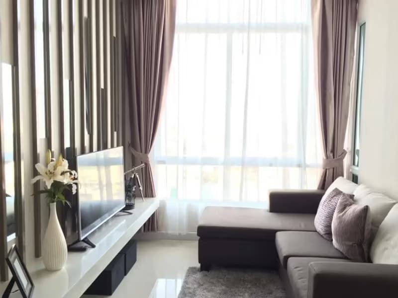 1 Bedroom Condo