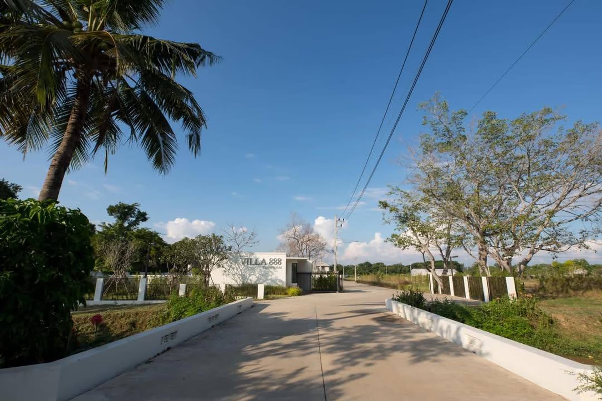 5 Bed House for Sale in Saraphi District - Image 31