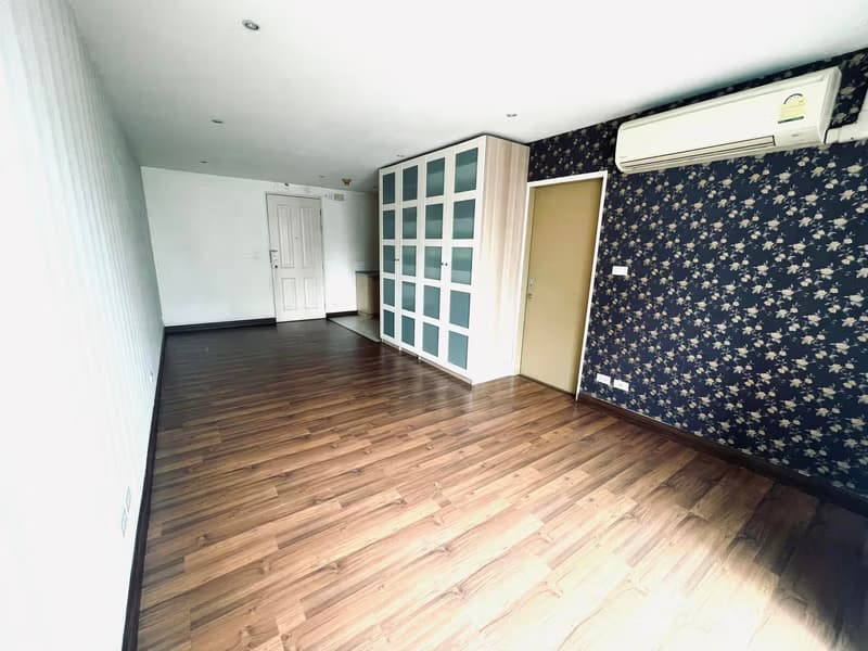 Condo for Sale at Plus 67  
