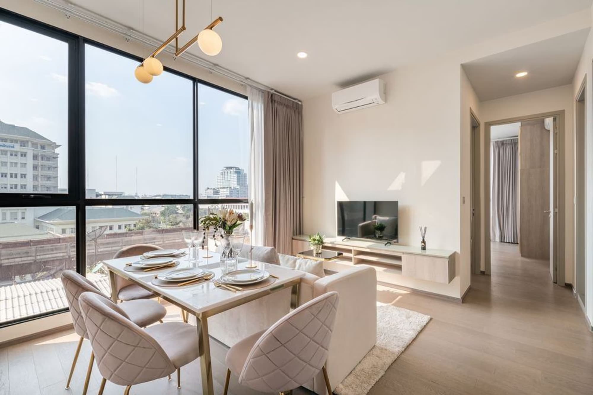 2 Bed Condo for Rent in Ratchathewi - Image 1