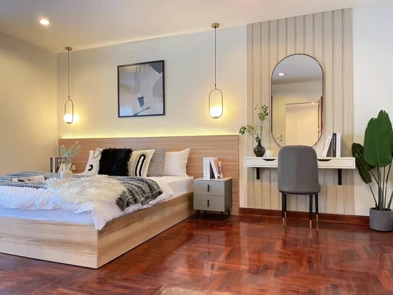 1 Bed Condo for Sale in Ratchathewi