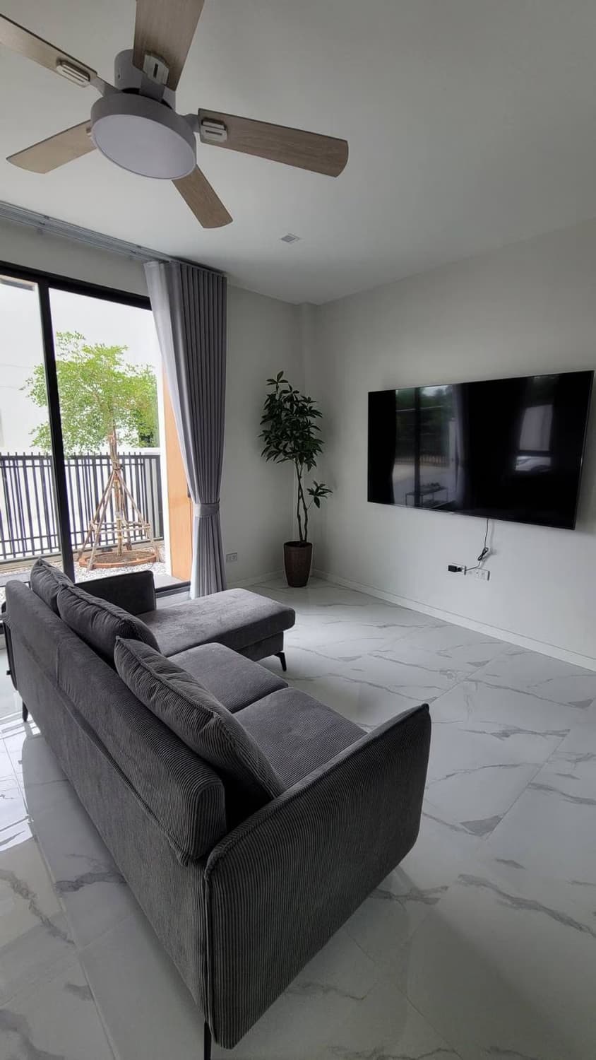 4 Bed House for Sale in Hang Dong - Image 4