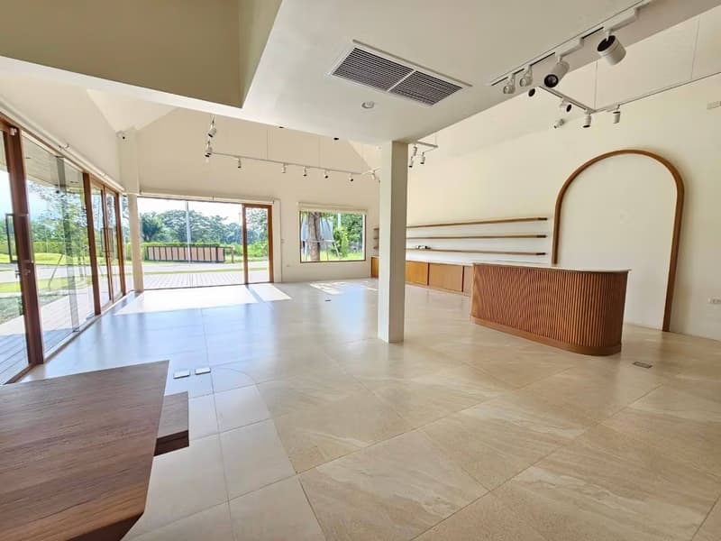House/Cafe for Rent and Sale in Mae Rim