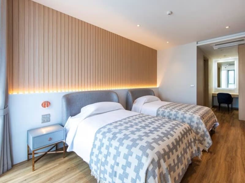 Condo for Rent at Bearing Residence