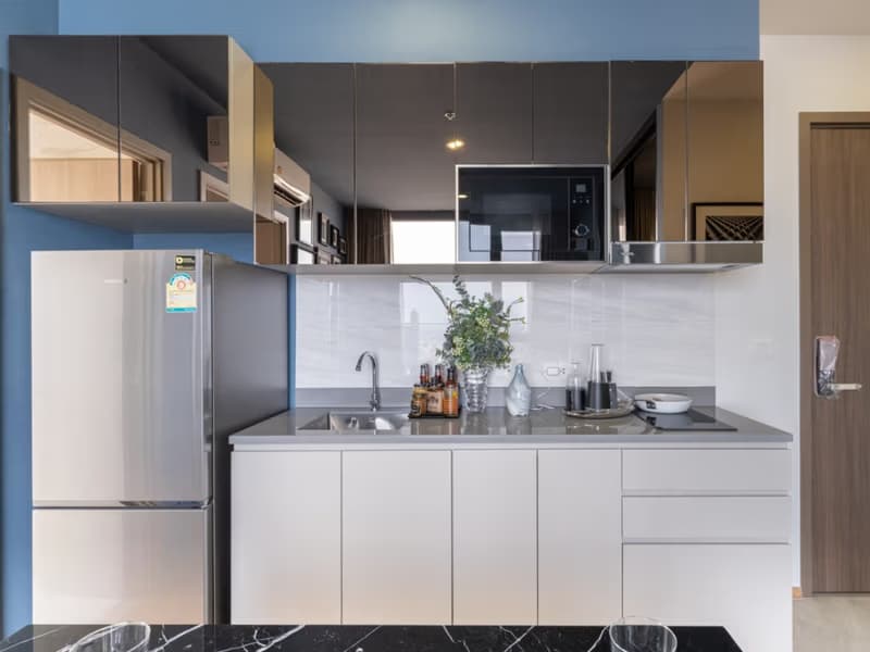 1 Bedroom Condo