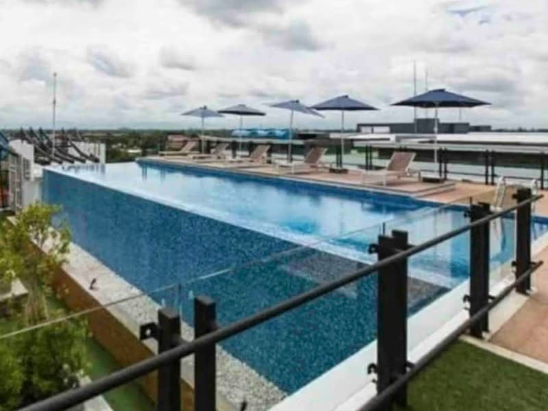 Condo for Sale at Boat Condo