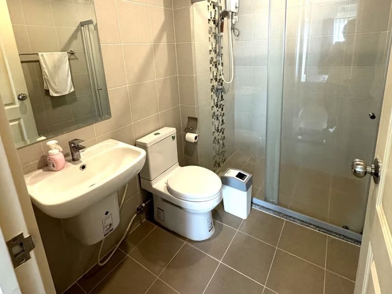 2 Bed Condo for Rent and Sale  Near Phra Ram 9 MRT