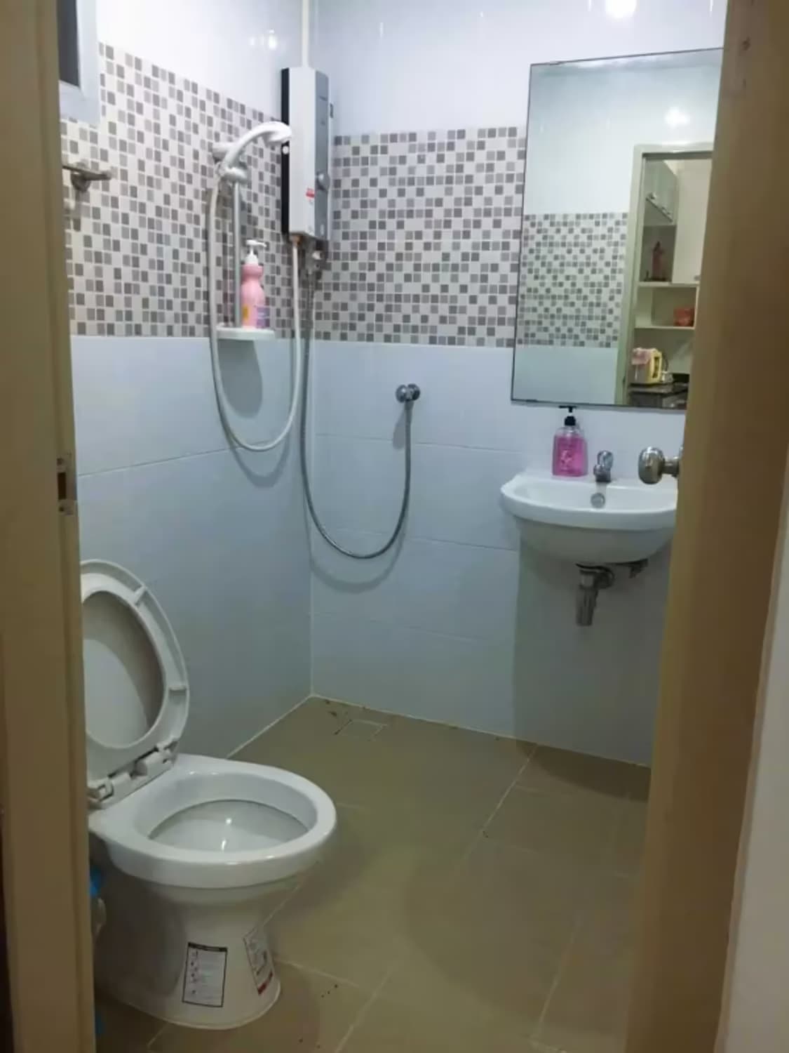 2 Bedroom House - Image 6