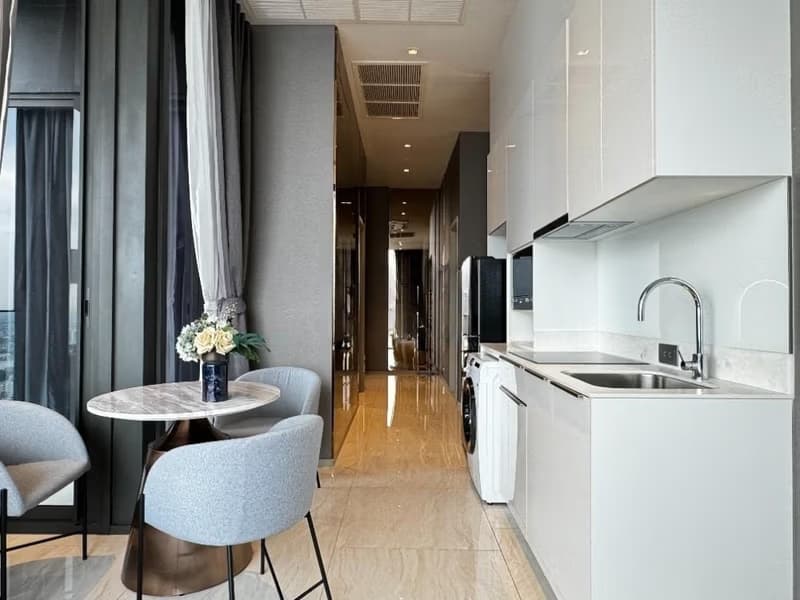 2 Bed Condo for Rent in Bang Rak