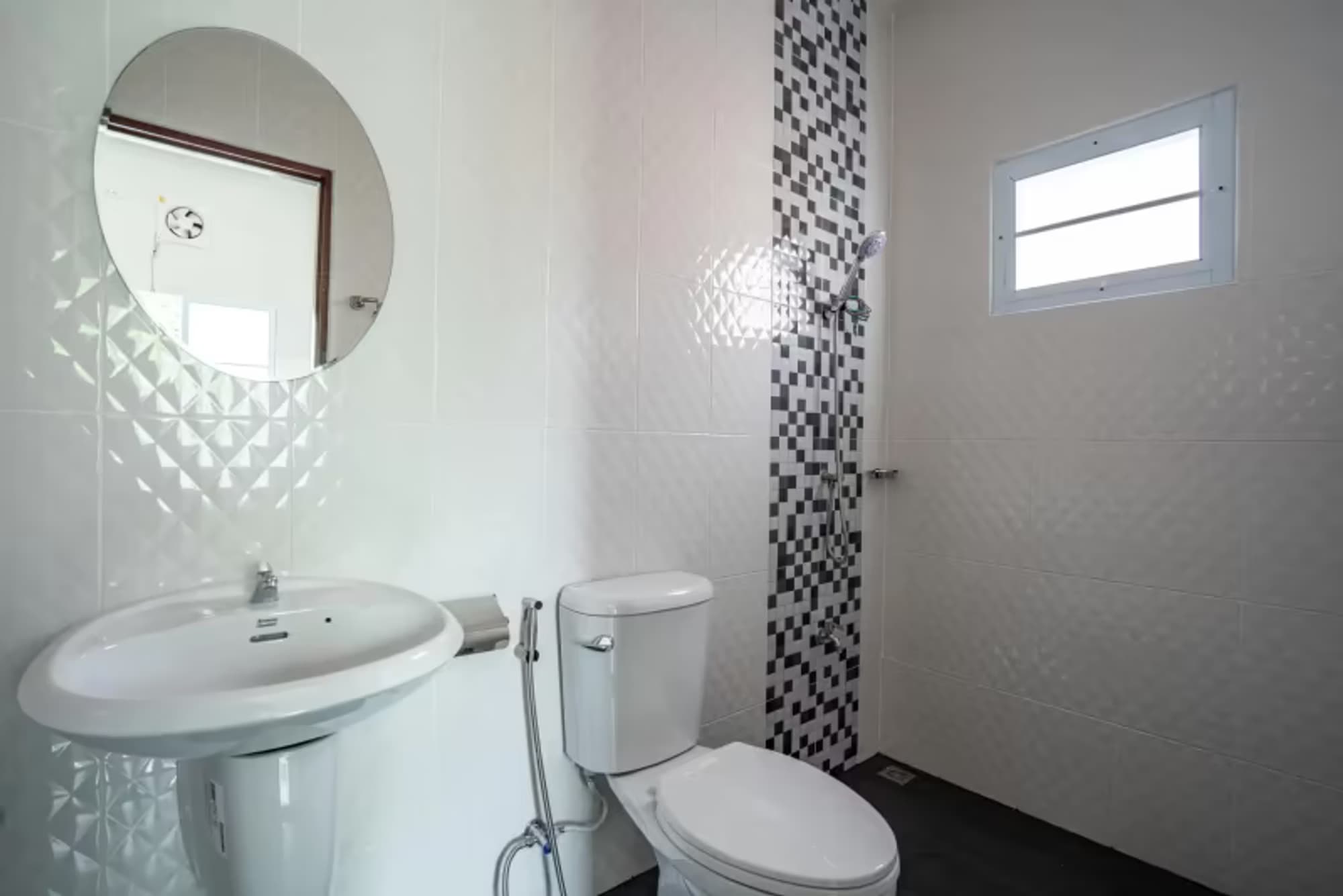 3 Bedroom House - Image 5