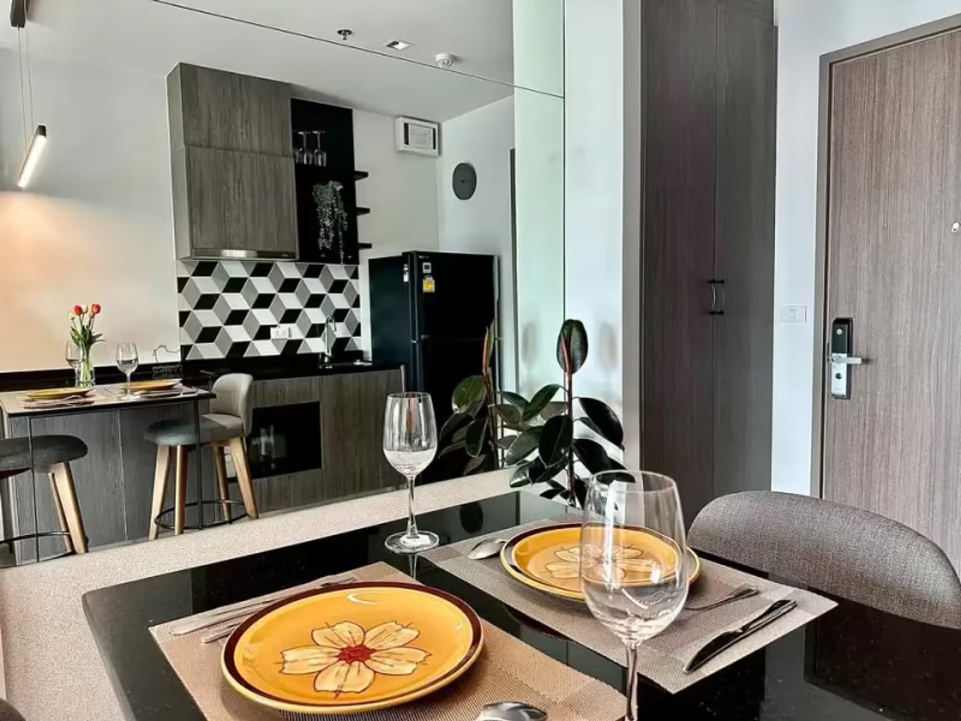 1 Bedroom Condo - Image 9
