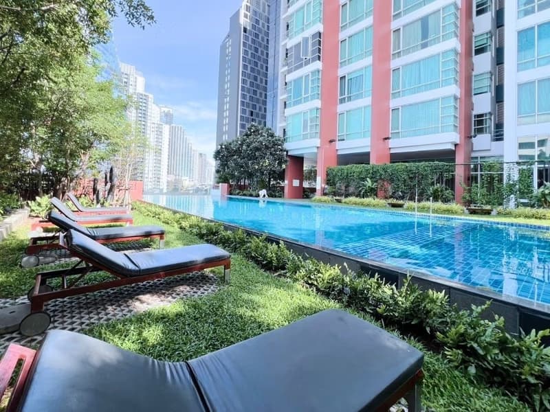 2 Bed Condo for Sale in Watthana